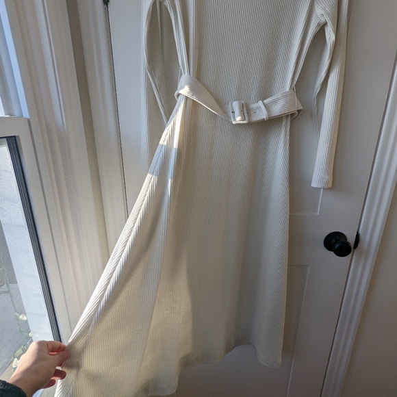 Club Monaco Melissah Knit Dress | Size Medium - Picture 8 of 10